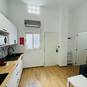 rezervați aici